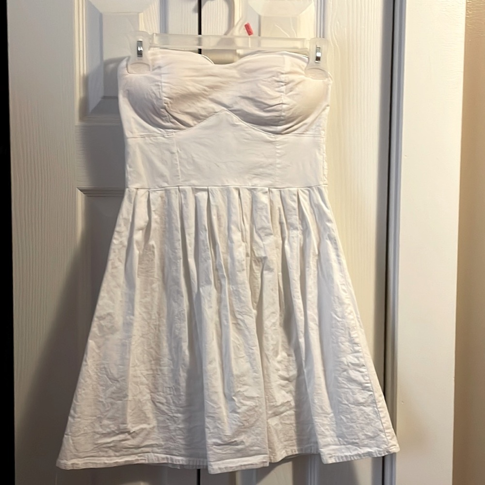 Rue 21. Medium. Strapless dress